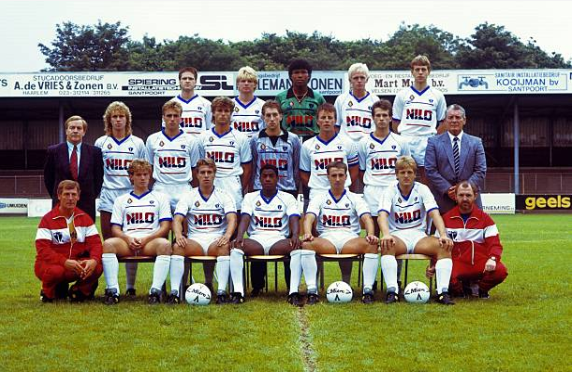 Telstar teamfoto '87. Florian mid-boven. <br> Bron: @telstar1963nv